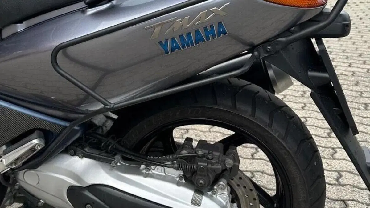 Yamaha T-Max 500 (2004 - 07)  (4)