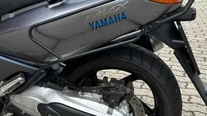 Yamaha T-Max 500 (2004 - 07)  (4)