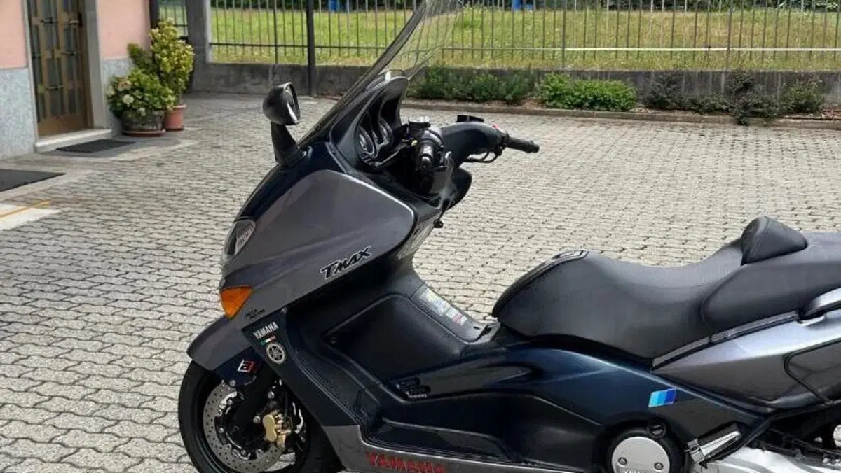 Yamaha T-Max 500 (2004 - 07)  (8)