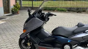Yamaha T-Max 500 (2004 - 07)  (8)