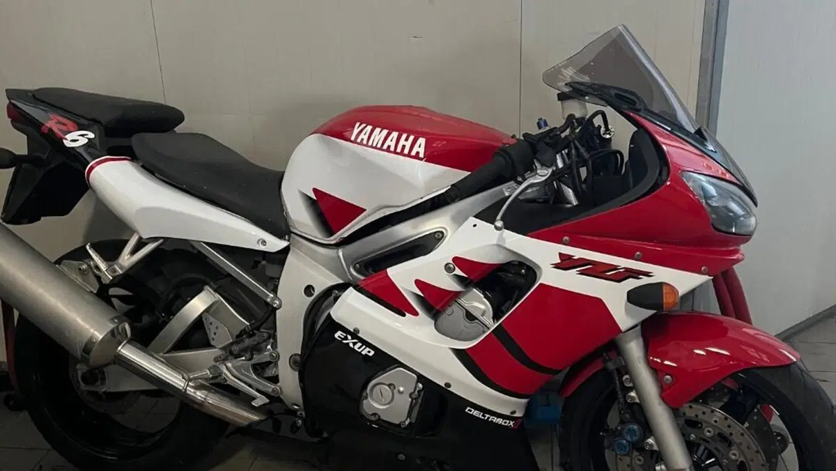 Yamaha YZF R6 (1999 - 00) 