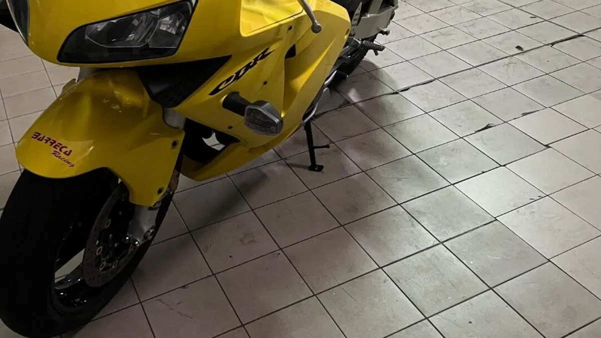 Honda CBR 600 RR (2003 - 04)  (2)