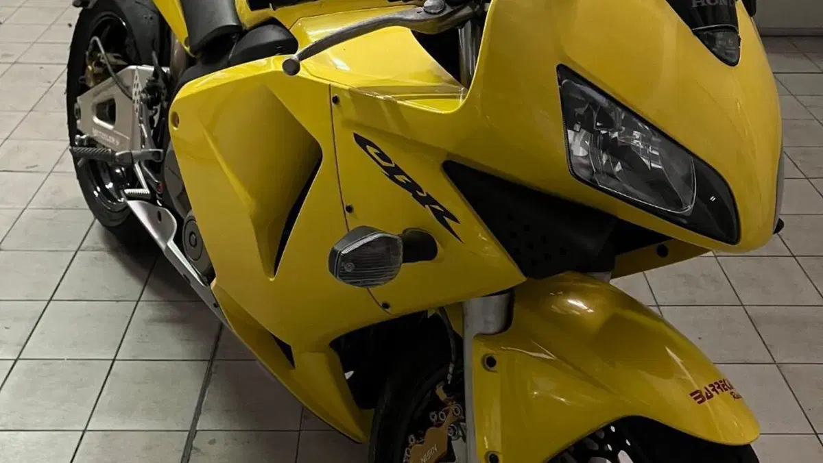 Honda CBR 600 RR (2003 - 04)  (3)