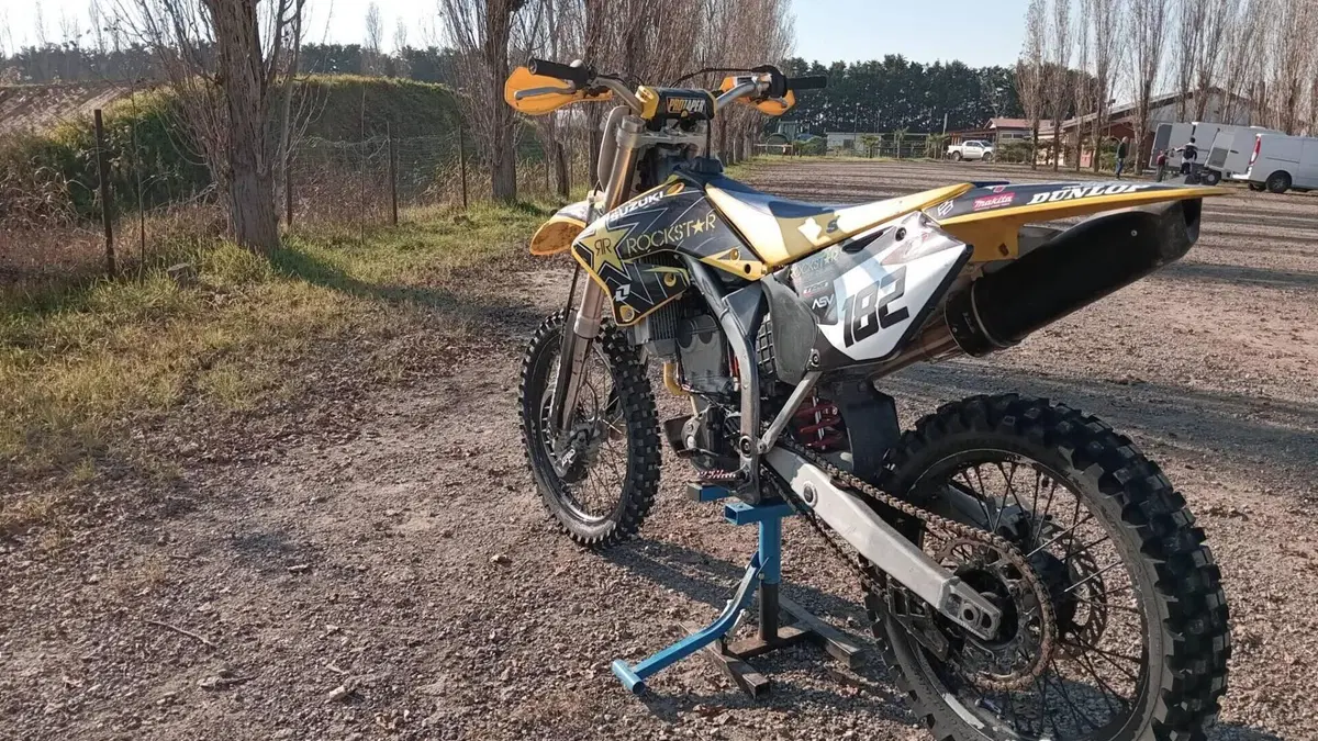 Suzuki RM-Z 250 (2005 - 06)  (3)