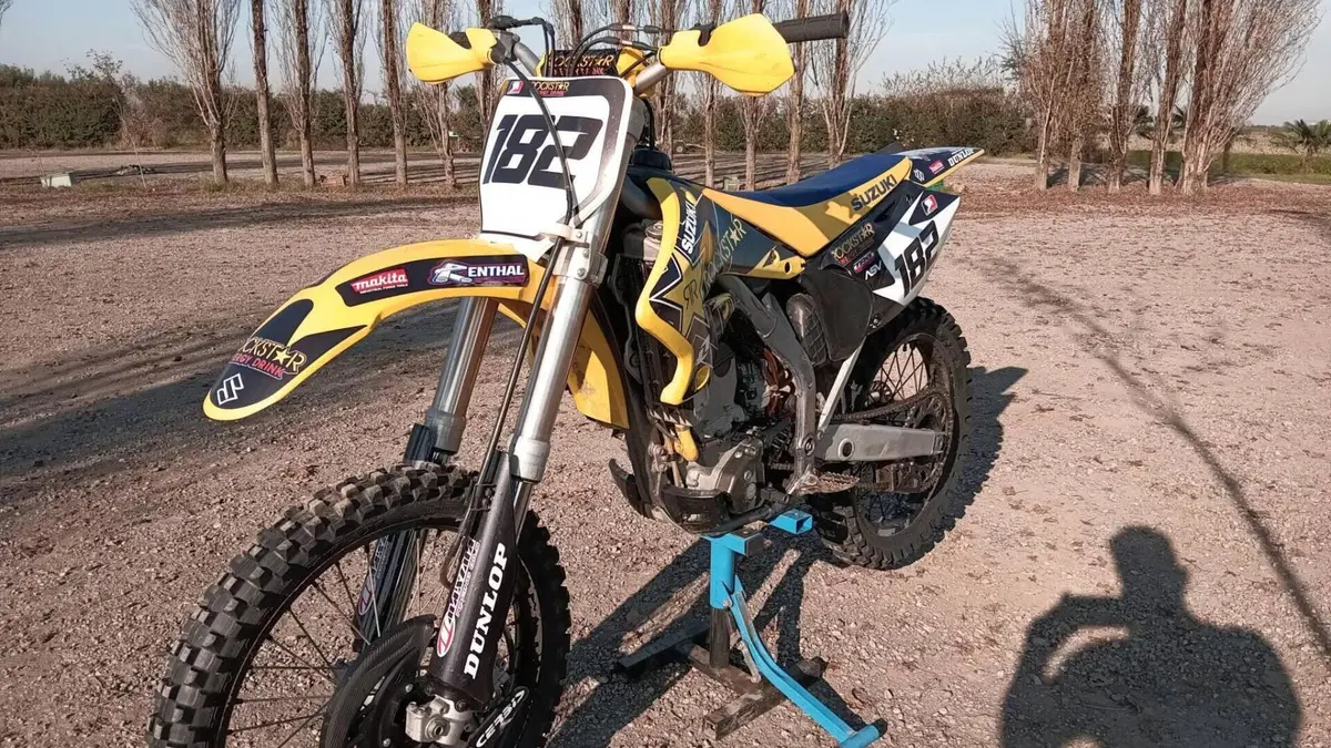 Suzuki RM-Z 250 (2005 - 06)  (4)