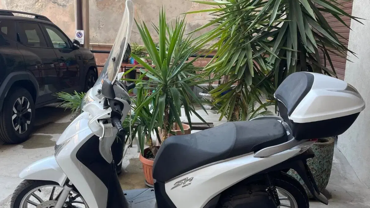 Honda SH 150i ABS (2013 - 16)  (3)
