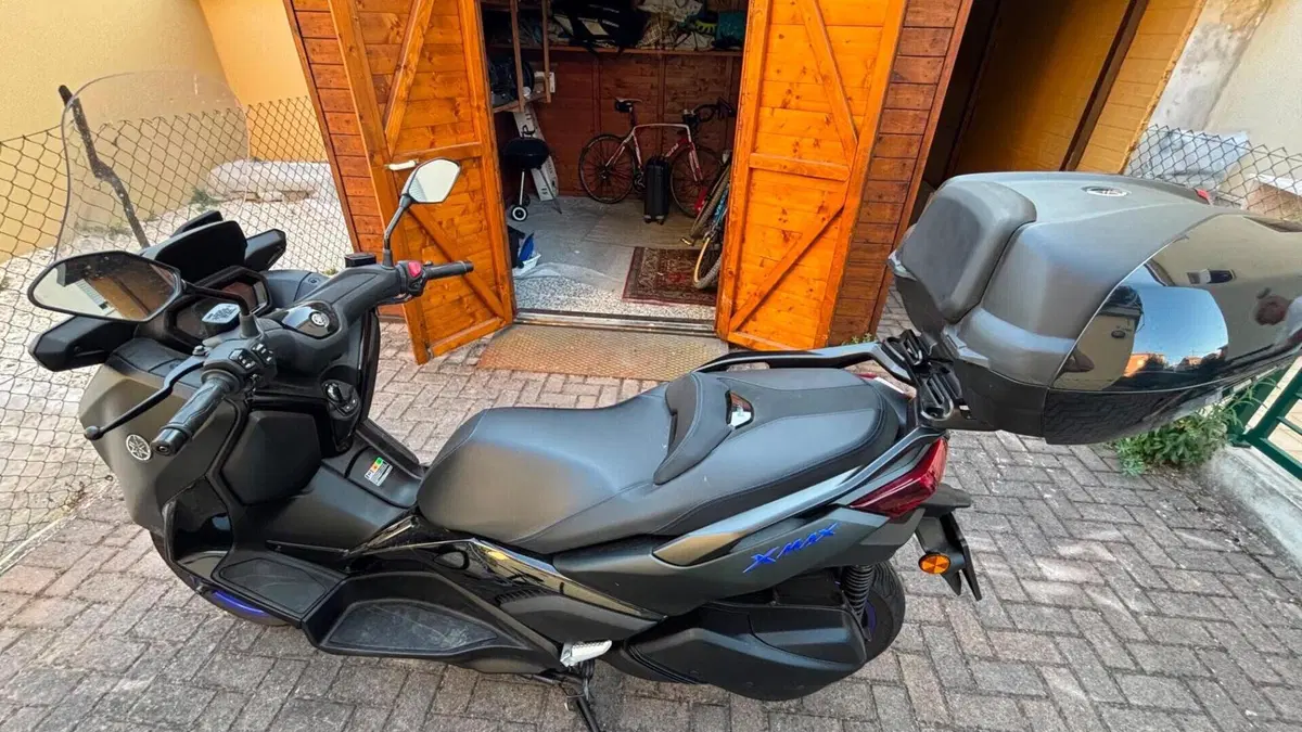 Yamaha X-Max 300 (2025 - 26)  (6)