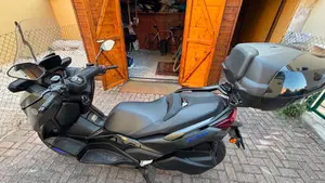 Yamaha X-Max 300 (2025 - 26)  (6)
