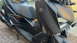 Yamaha X-Max 300 (2025 - 26)  (3)