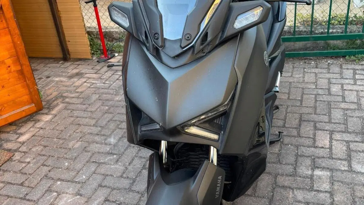 Yamaha X-Max 300 (2025 - 26)  (8)