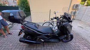 Yamaha X-Max 300 (2025 - 26)  (5)