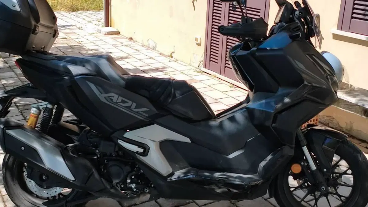 Honda ADV 350 Special Edition (2025 - 26)  (2)