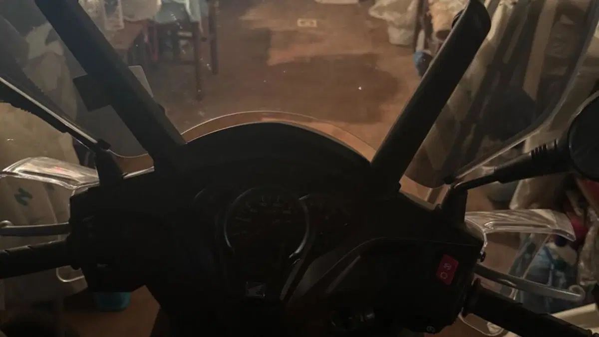 Honda SH 300 i Sport ABS (2018 - 20)  (2)