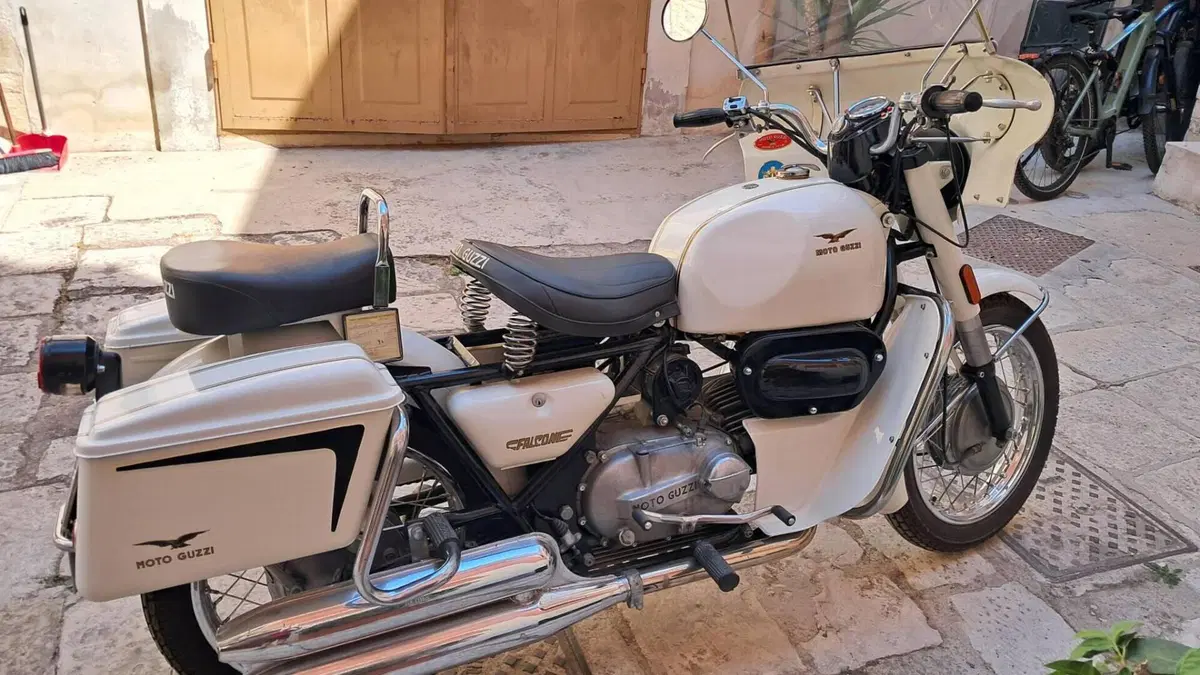 Moto Guzzi   (4)