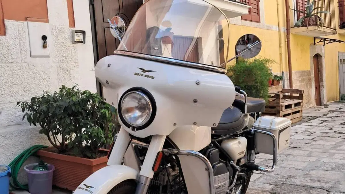 Moto Guzzi   (8)