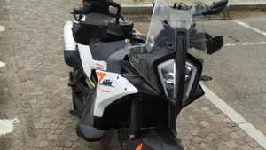 KTM 790 Adventure (2023 - 24)  (9)
