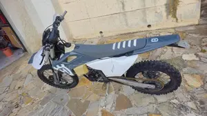 Husqvarna FE 350 Pro (2024)  (17)