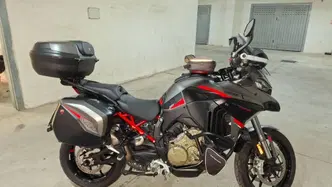 Ducati Multistrada V4 S Grand Tour (2024) usata