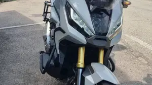 Honda X-ADV 750 DCT Gravel (2021 - 24)  (2)