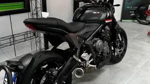 Triumph Trident 660 (2021 - 24)  (2)