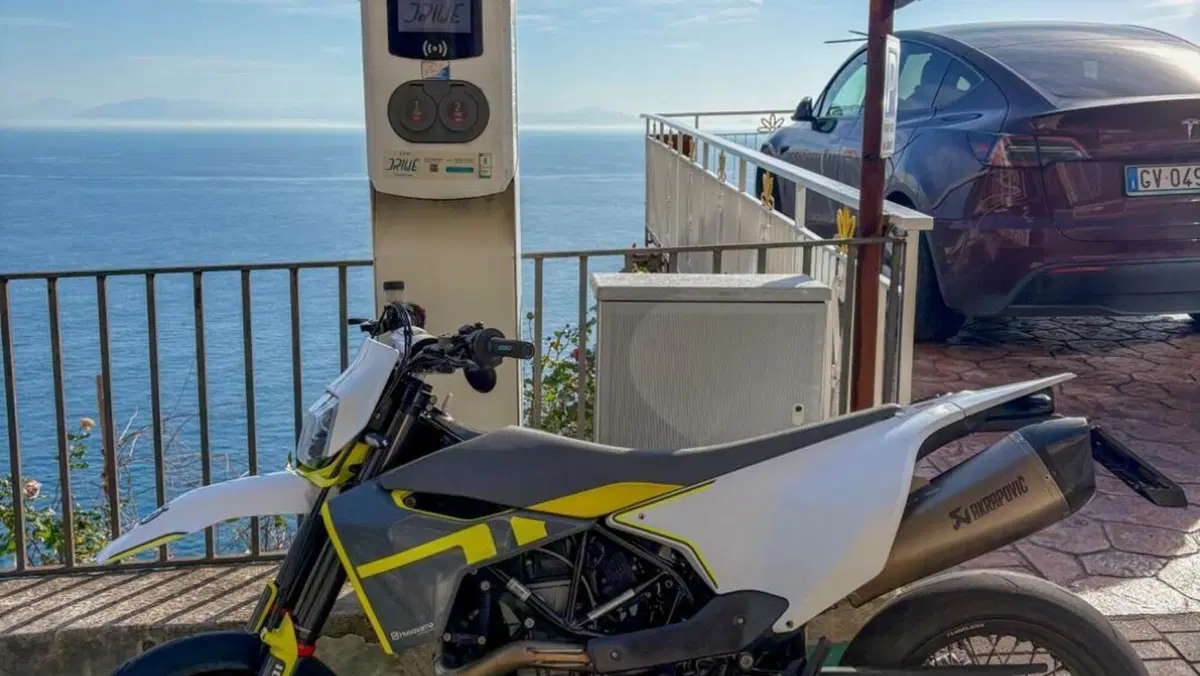 Husqvarna 701 Supermoto (2021) 