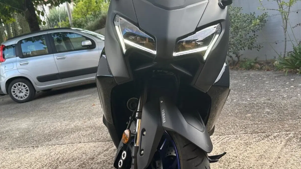 Yamaha T-Max 560 (2025 - 26)  (3)
