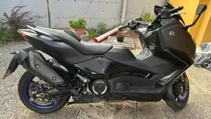 Yamaha T-Max 560 (2025 - 26)  (5)