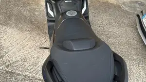 Yamaha T-Max 560 (2025 - 26)  (8)