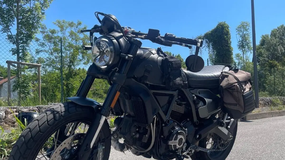 Ducati Scrambler 800 Night Shift (2021 - 22) 