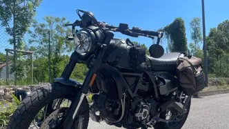 Ducati Scrambler 800 Night Shift (2021 - 22) usata