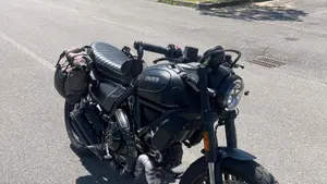 Ducati Scrambler 800 Night Shift (2021 - 22)  (11)