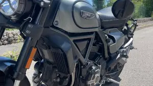 Ducati Scrambler 800 Night Shift (2021 - 22)  (17)