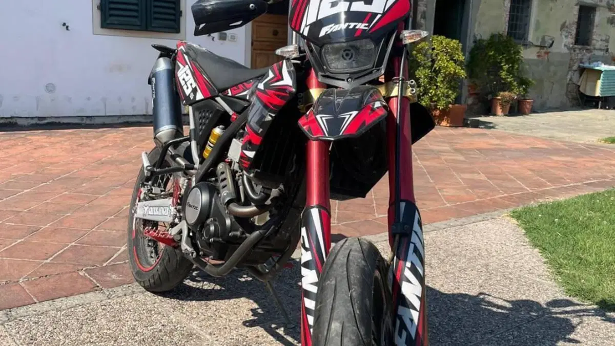Fantic Motor Motard 125 Competition 4t (2020)  (2)