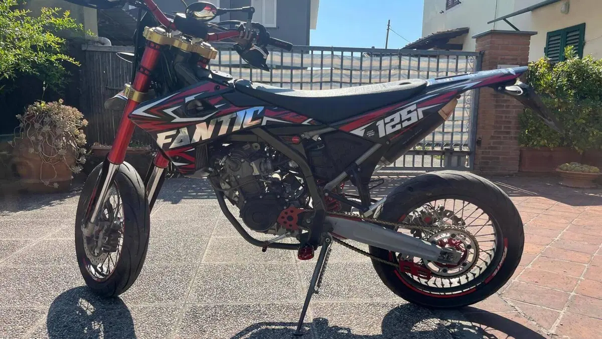 Fantic Motor Motard 125 Competition 4t (2020)  (3)
