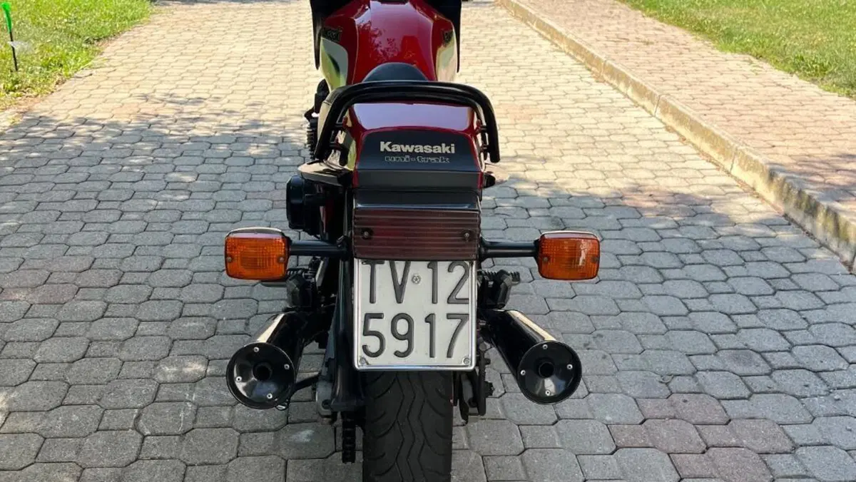 Kawasaki   (6)