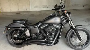 Harley-Davidson 1690 Street Bob Special (2015 - 16) - FXDB  (4)