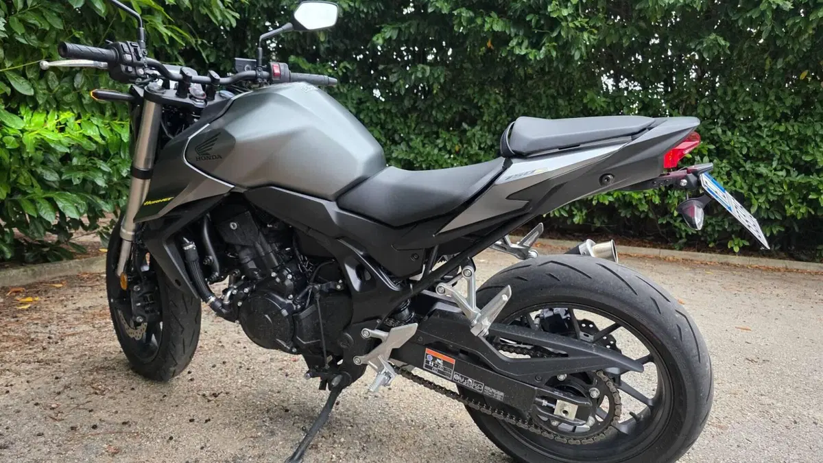 Honda CB 750 Hornet (2023 - 24)  (2)