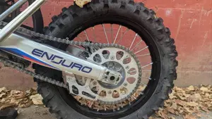 Honda CRF 300RX Enduro (2023)  (4)