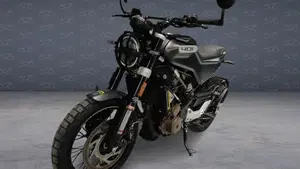 Husqvarna Svartpilen 401 (2021 - 23)  (3)