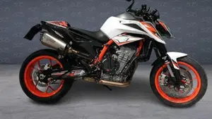 KTM 890 Duke R (2020) 
