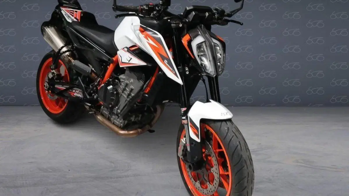 KTM 890 Duke R (2020)  (3)