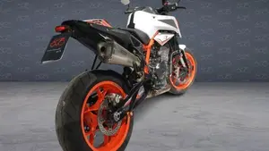 KTM 890 Duke R (2020)  (4)