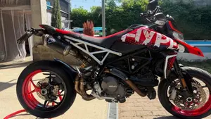 Ducati Hypermotard 950 RVE (2022 - 25)  (2)