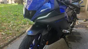 Yamaha YZF R125 (2023 - 26)  (2)