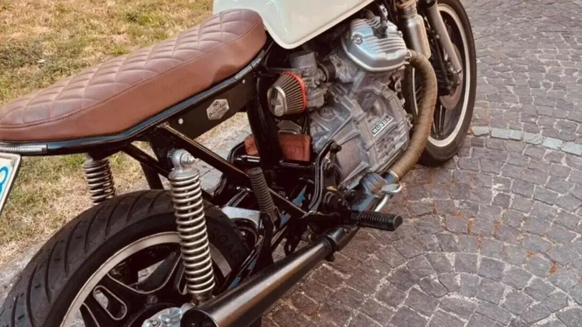 Honda   (2)