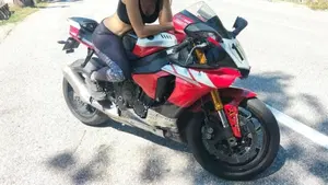 Yamaha YZF R1 (2017 - 19)  (2)