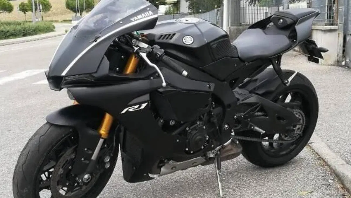 Yamaha YZF R1 (2017 - 19)  (4)