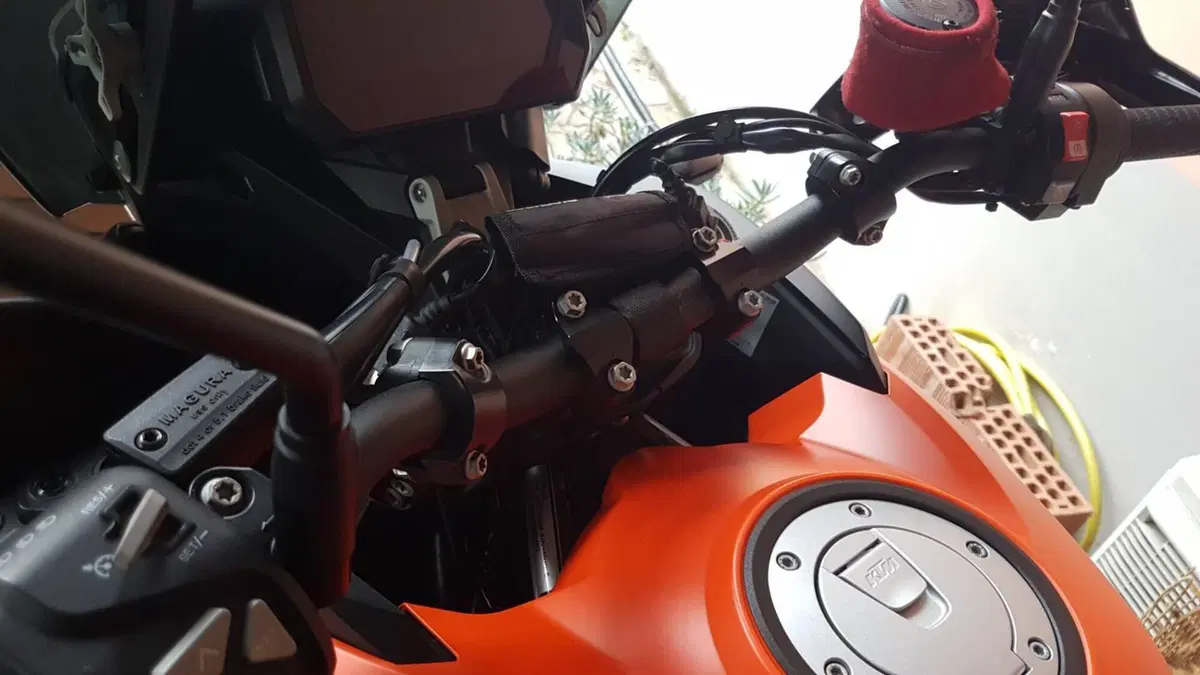 KTM 1290 Super Adventure S (2021 - 25)  (9)
