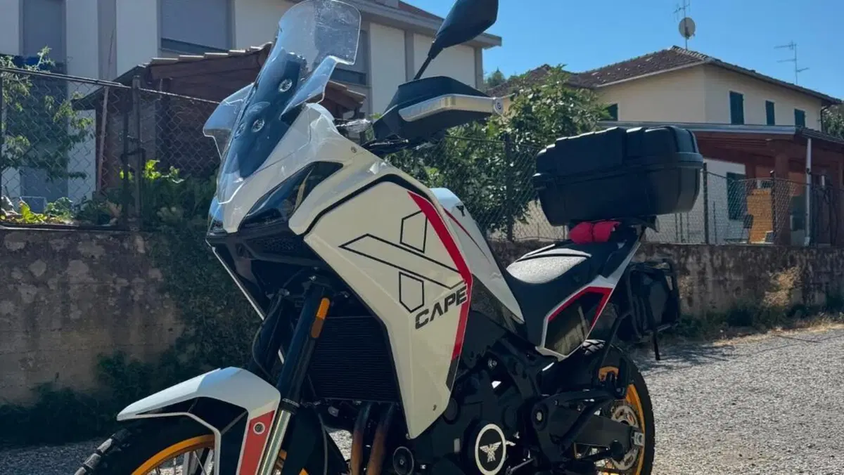 Moto Morini X-Cape 700 Gold Edition (2025 - 26)  (4)