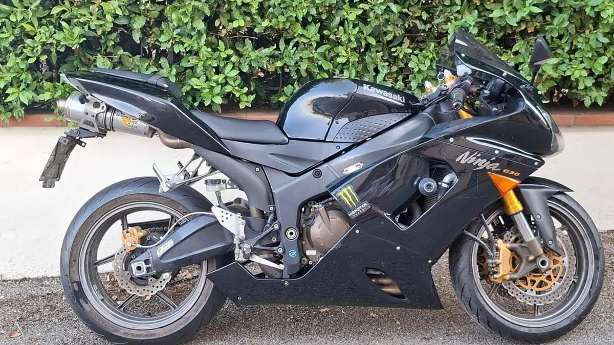 Kawasaki Ninja 636 ZX-6R (2005 - 06) 